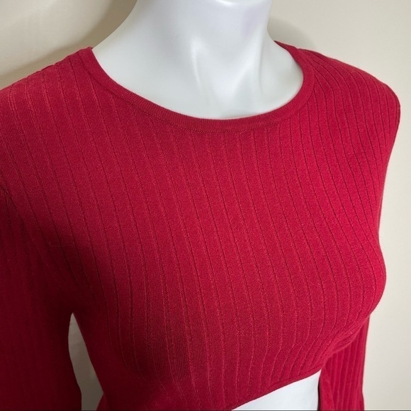 Forever 21 red ribbed crop top with cutout NWT, large - Picture 4 of 6